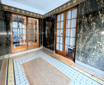French property for sale in Paris 15e Arrondissement, Paris - €930,000 - photo 9