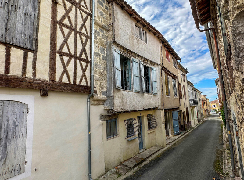 French property for sale in Sos, Lot-et-Garonne - €160,000 - photo 0