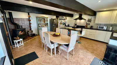 French property for sale in Coteaux-du-Blanzacais, Charente - €438,900 - photo 1