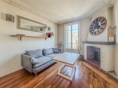 French property for sale in Ivry-sur-Seine, Val-de-Marne - €308,000 - photo 1