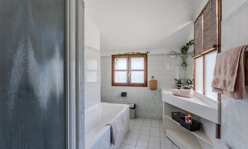 French property for sale in Salles, Gironde - €129,000 - photo 5