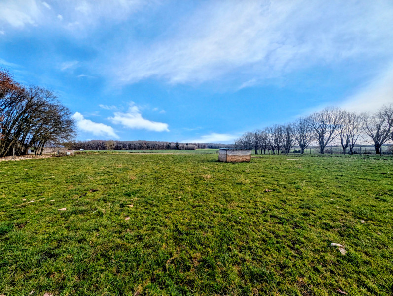 French property for sale in Ébréon, Charente - €335,000 - photo 2