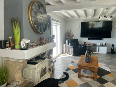 French property for sale in Nantillé, Charente-Maritime - €561,800 - photo 5
