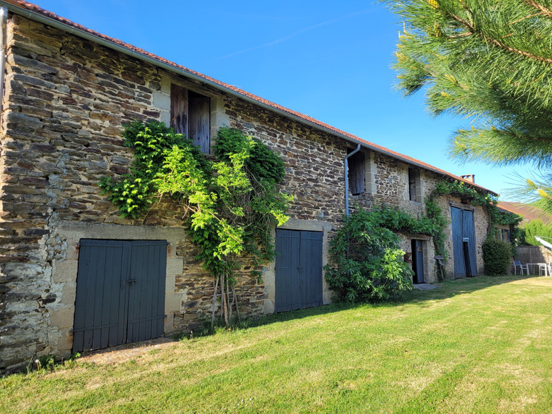 French property for sale in Chalais, Dordogne - €362,000 - photo 1