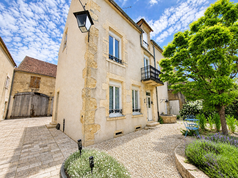 Propriété à vendre à Corvol-l'Orgueilleux, Nièvre - 155 000 €