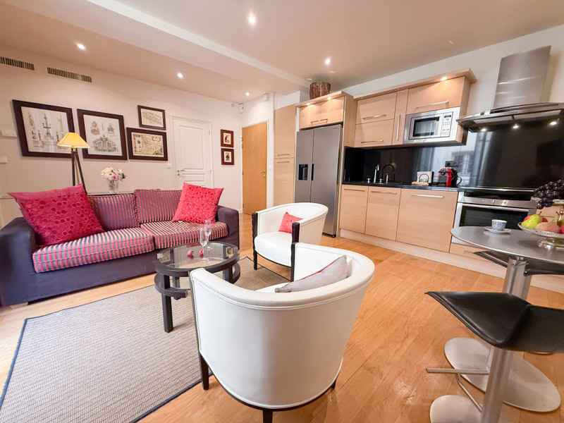 French property for sale in Paris 4e Arrondissement, Paris - €660,000 - photo 2