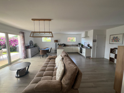 French property for sale in Villeneuve-Loubet, Alpes-Maritimes - €895,000 - photo 5