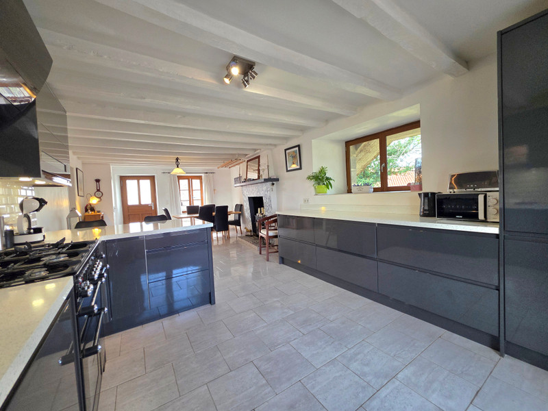French property for sale in Montrollet, Charente - €275,000 - photo 2