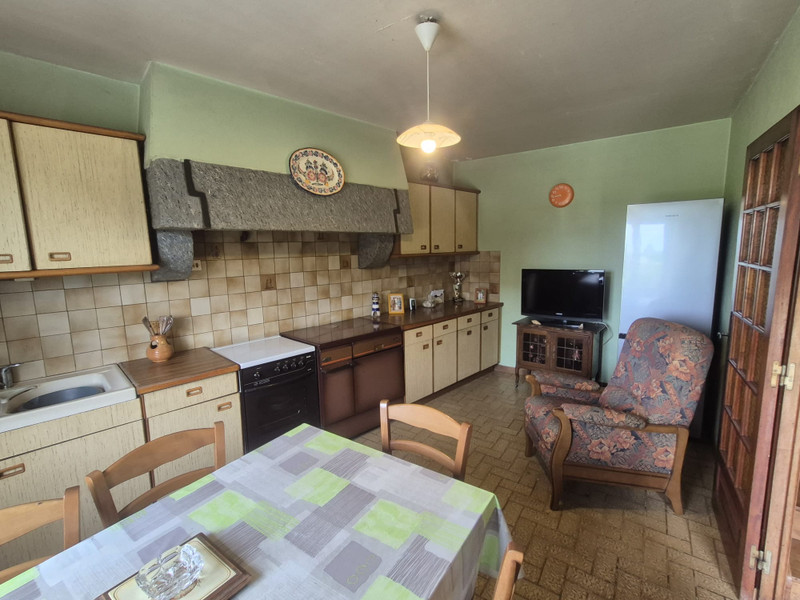 French property for sale in Bolazec, Finistère - €149,500 - photo 6