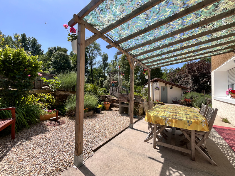 French property for sale in Guitinières, Charente-Maritime - €151,200 - photo 2