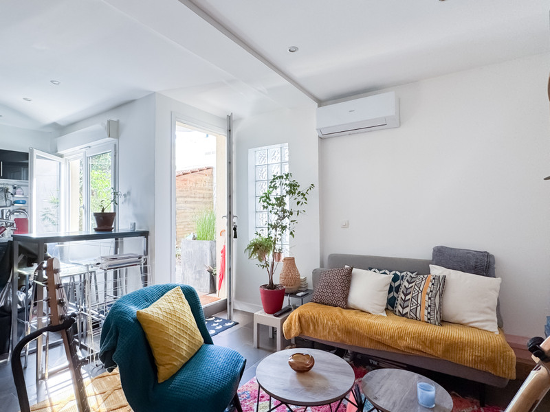 French property for sale in Asnières-sur-Seine, Hauts-de-Seine - €345,000 - photo 2