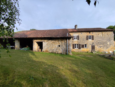 Maison à vendre à Beaulieu-sur-Sonnette, Charente, Poitou-Charentes, avec Leggett Immobilier
