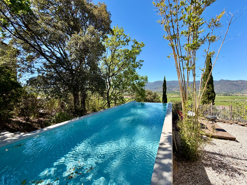 French property for sale in Vinça, Pyrénées-Orientales - €729,000 - photo 1