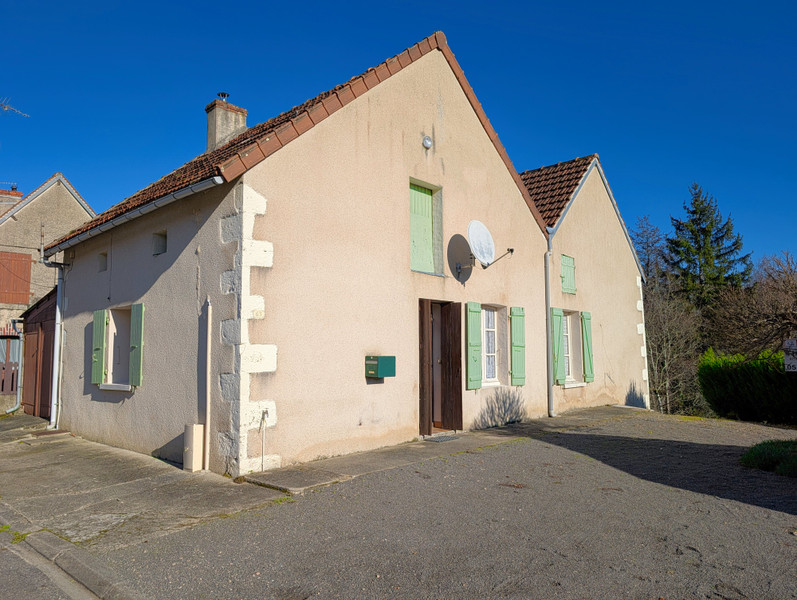 Maison à vendre à Brigueil-le-Chantre, Vienne - 39.500 € - photo 1