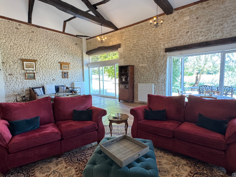 French property for sale in Montmoreau, Charente - €360,000 - photo 2