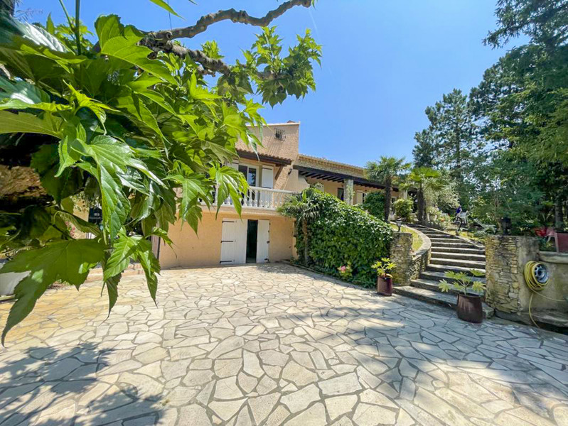 French property for sale in Vaison-la-Romaine, Vaucluse - €650,000 - photo 3