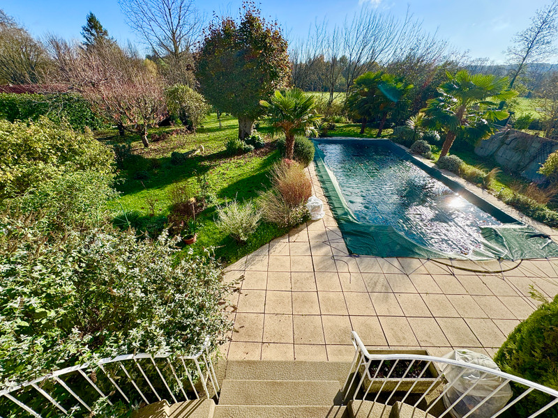 French property for sale in Montmoreau, Charente - €299,000 - photo 1