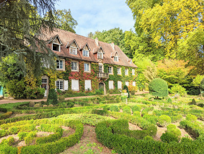 Chateau à vendre à Limoges, Haute-Vienne, Limousin, avec Leggett Immobilier