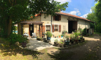 Maison à vendre à Chabanais, Charente - 183.600 € - photo 1