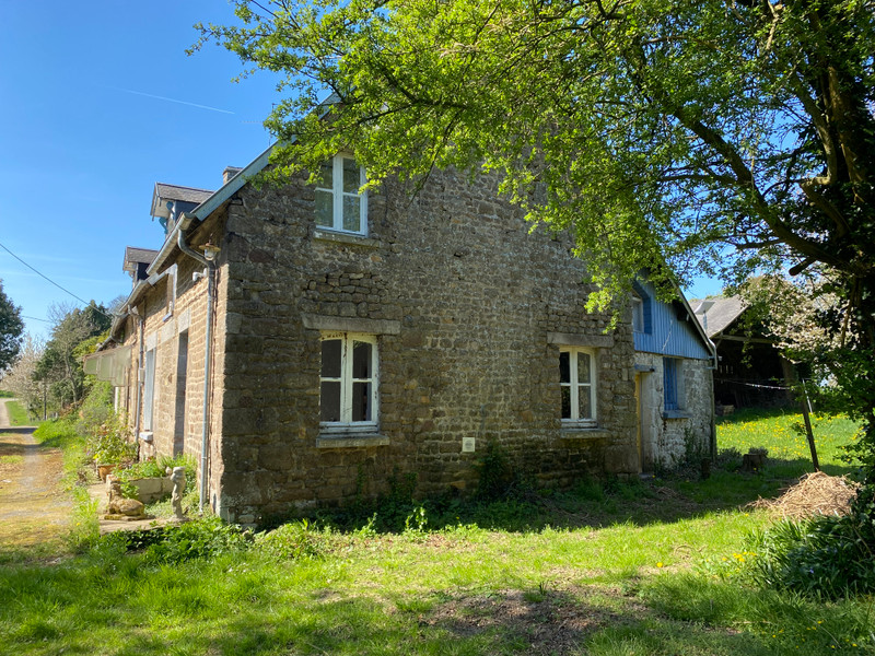 French property for sale in Saint-Aubin-de-Terregatte, Manche - €77,000 - photo 8