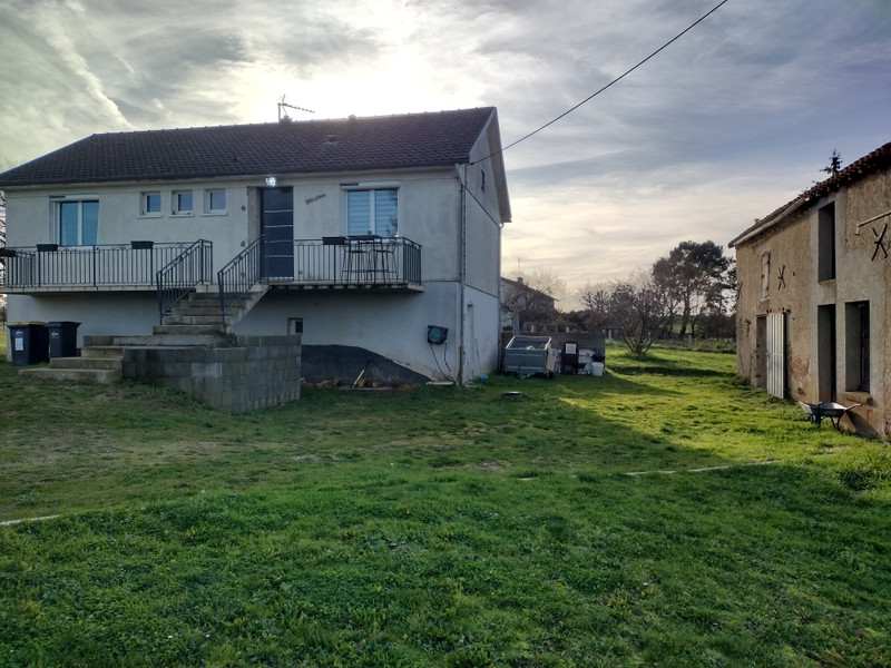 French property for sale in Pindray, Vienne - €172,800 - photo 5