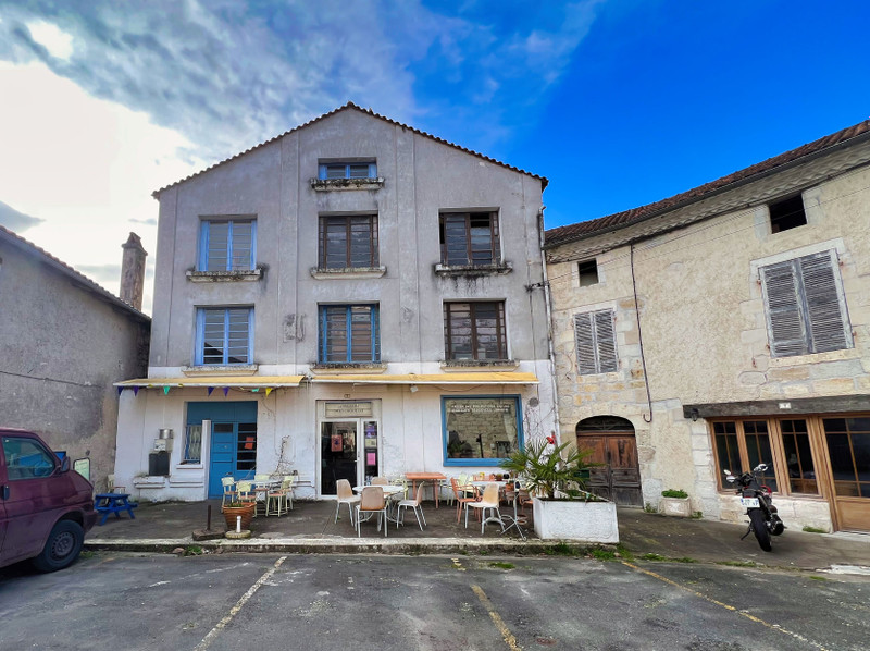 French property for sale in Lisle, Dordogne - €260,000 - photo 9