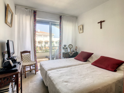 French property for sale in Avignon, Vaucluse - €235,000 - photo 4