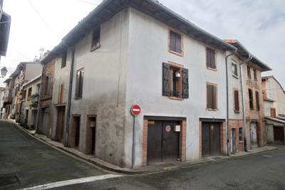 building for sale in Haute-Garonne