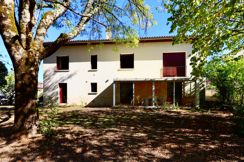 French property for sale in Montbron, Charente - €212,000 - photo 3