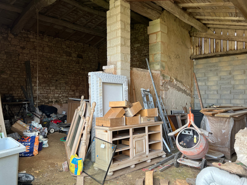 French property for sale in Saint-Savinien, Charente-Maritime - €162,000 - photo 11