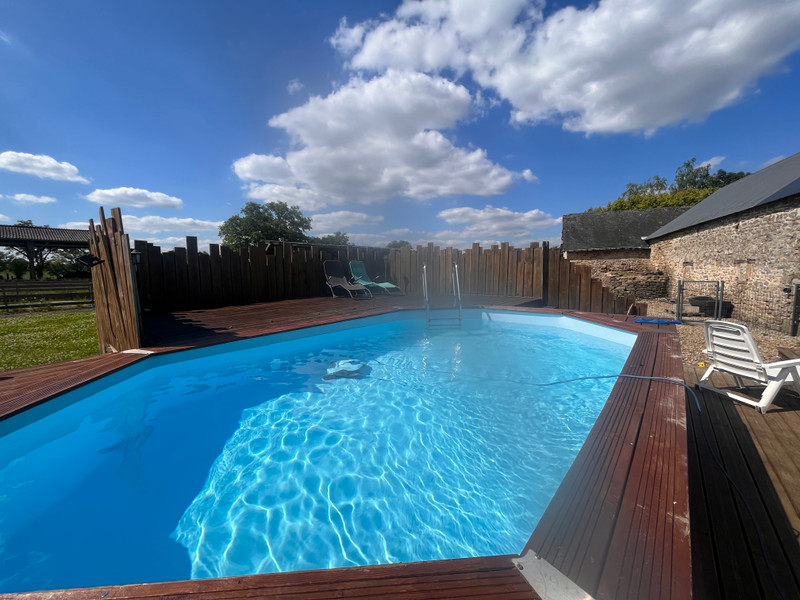 French property for sale in La Bazoge-Montpinçon, Mayenne - €345,000 - photo 2