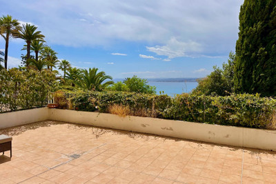 French property for sale in Nice, Alpes-Maritimes - €630,000 - photo 9