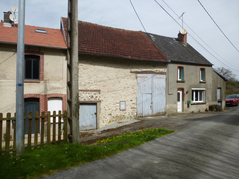 French property for sale in Saint-Léger-Bridereix, Creuse - €116,630 - photo 2