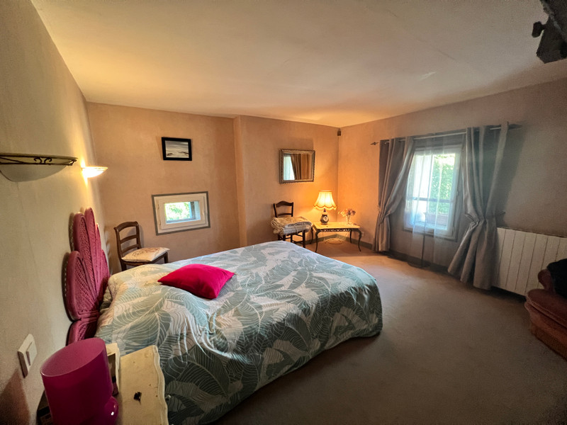 French property for sale in Chalais, Charente - €235,400 - photo 6