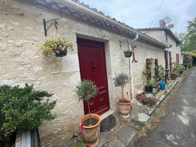 Maison à vendre à Les Lèves-et-Thoumeyragues, Gironde, Aquitaine, avec Leggett Immobilier