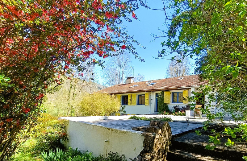 French property for sale in Fougax-et-Barrineuf, Ariège - €398,000 - photo 0