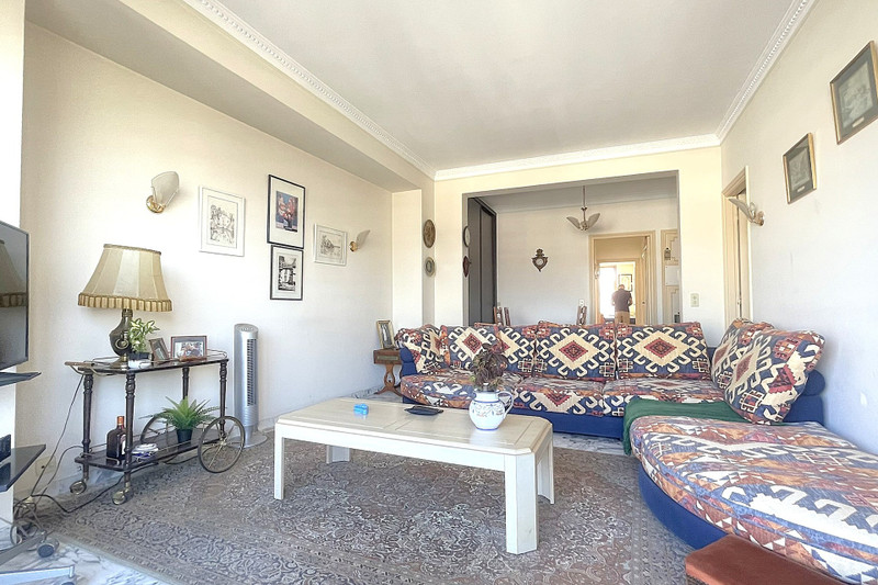 French property for sale in Nice, Alpes-Maritimes - €650,000 - photo 4