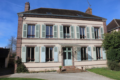 Maison à vendre à Senonches, Eure-et-Loir, Centre, avec Leggett Immobilier