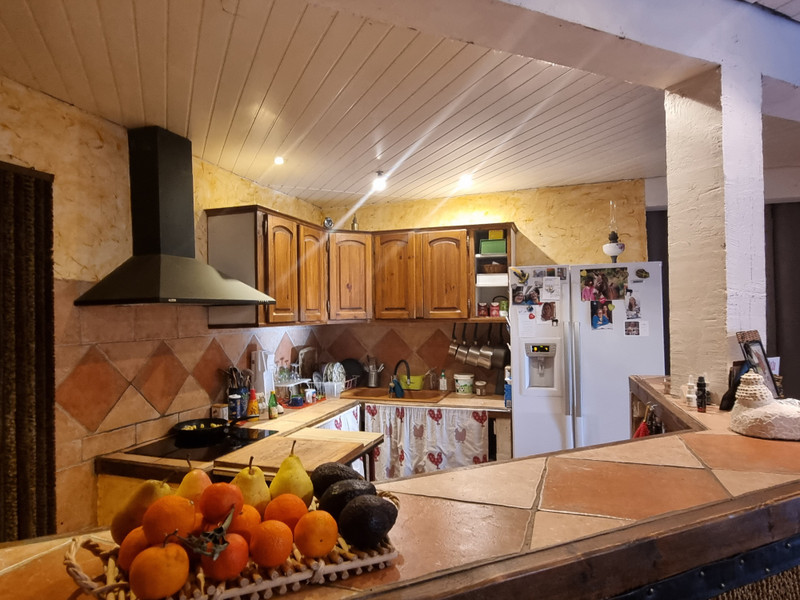 French property for sale in Mons, Hérault - €395,000 - photo 5