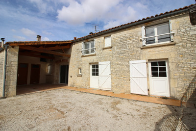 Maison à vendre à Ébréon, Charente, Poitou-Charentes, avec Leggett Immobilier