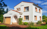 houses and homes for sale inChivesCharente-Maritime Poitou_Charentes