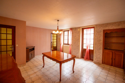 French property for sale in Richelieu, Indre-et-Loire - €101,600 - photo 2