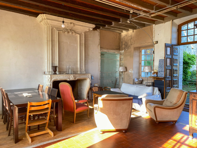 French property for sale in Brie, Charente - €348,500 - photo 2