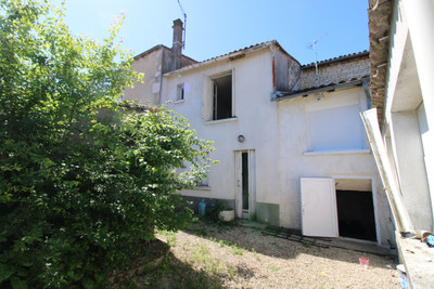 Maison à vendre à Mansle, Charente, Poitou-Charentes, avec Leggett Immobilier