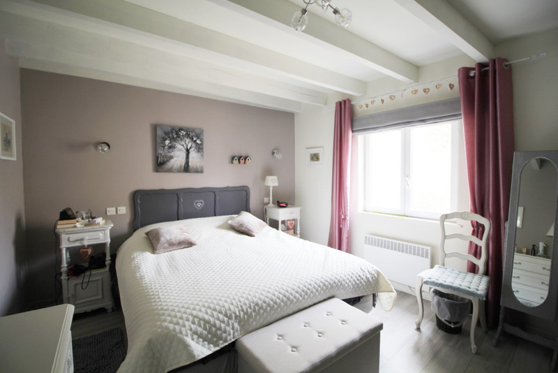 French property for sale in Bessé, Charente - €119,900 - photo 4