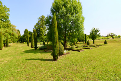 French property for sale in Bellevigne, Charente - €550,000 - photo 9
