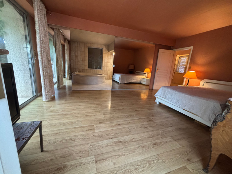 French property for sale in Marmande, Lot-et-Garonne - €228,750 - photo 6