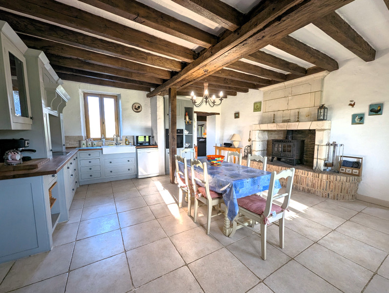 French property for sale in Noyant-Villages, Maine-et-Loire - €355,100 - photo 5