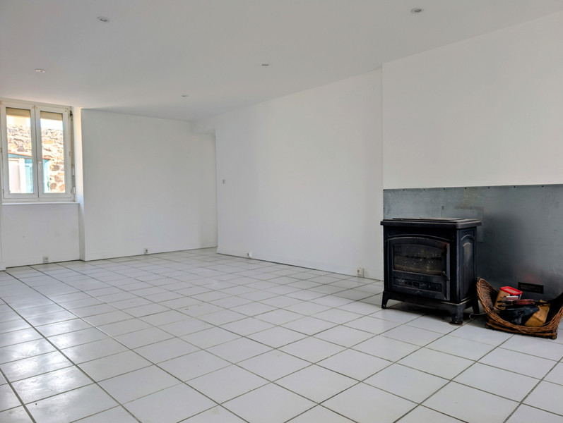 French property for sale in Châlus, Haute-Vienne - €109,000 - photo 4