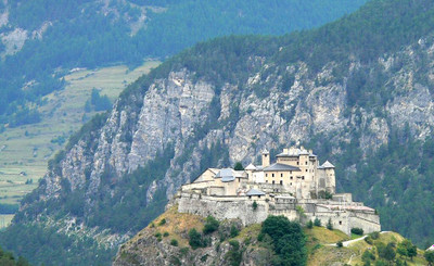 Chateau à vendre à CHATEAU QUEYRAS, Hautes-Alpes, PACA, avec Leggett Immobilier